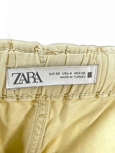 36 Beden ten rengi Renk Zara Mini Şort %70 İndirimli.