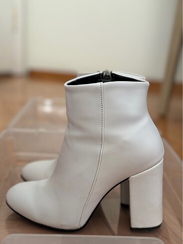 Pelinin Ayakkabıları Deri Beyaz Kadın Bot