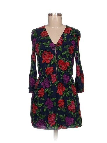 Zara Kısa Elbise %70 İndirimli.
