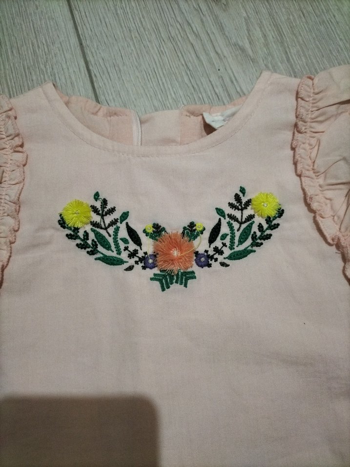 Pembe Nakışlı Kolsuz Kız Elbisesi - Görsel 2