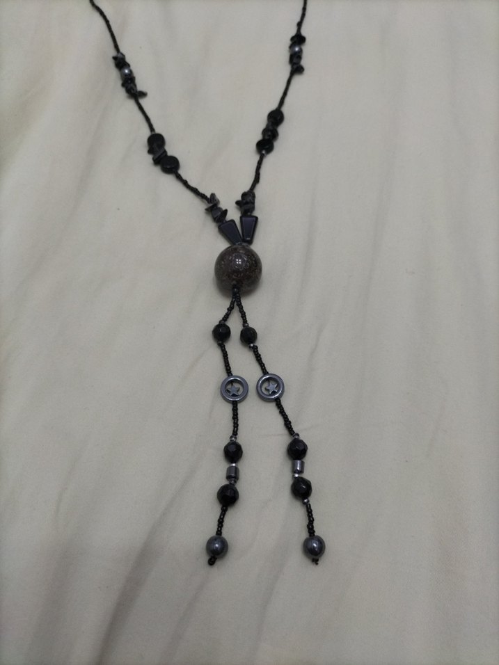 Uzun Siyah Yılan Desenli Boncuklu Kadın Kolye - Görsel 3