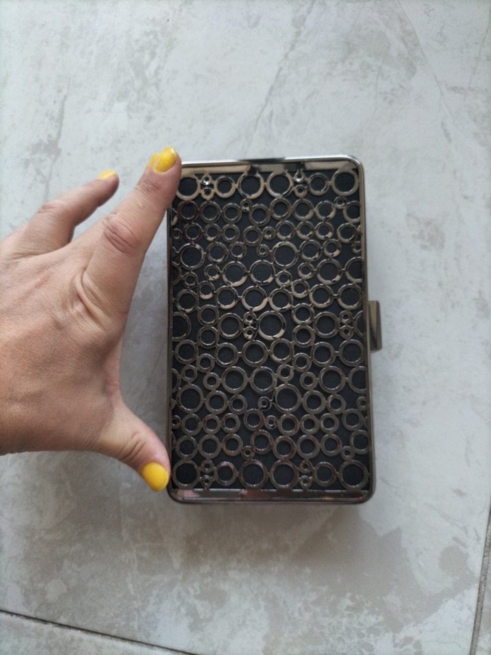 Tokalı Siyah portföy - Görsel 2