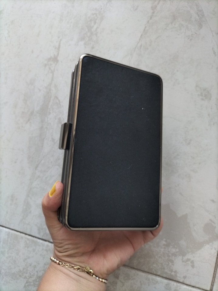 Tokalı Siyah portföy - Görsel 3