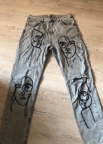 Gri Baskılı Salaş Kadın Denim Pantolon