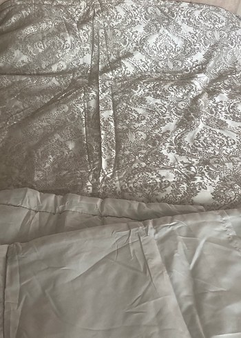 Gri Nakışlı Yatak Örtüsü - Görsel 4