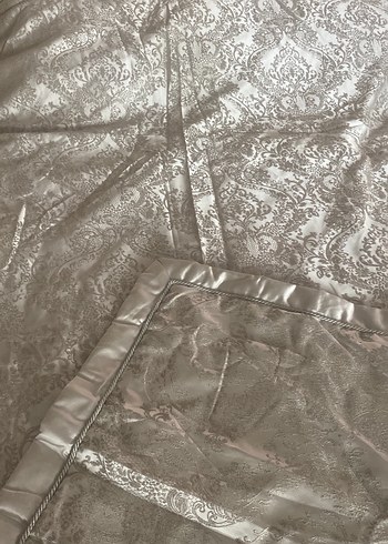 Gri Nakışlı Yatak Örtüsü - Görsel 3