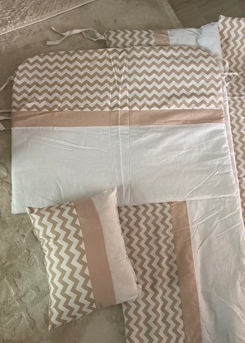 Diğer Bej Zigzag Desenli Nevresim ve Çarşaf Seti