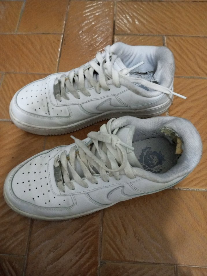 Beyaz Minimalist Kadın Spor Ayakkabı - Görsel 2