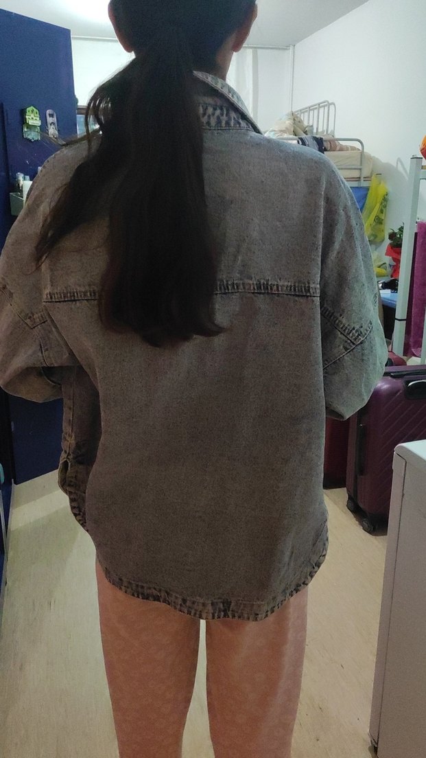 Gri Batik Desenli Kadın Denim Ceket - Görsel 2