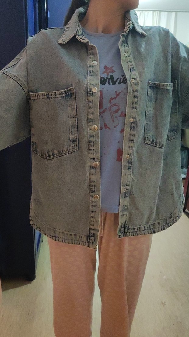 Gri Batik Desenli Kadın Denim Ceket - Görsel 3