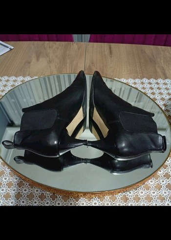 37 Beden Siyah Deri Stiletto Topuklu Kadın Bot