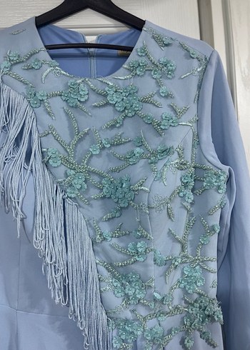 Mavi Nakışlı Uzun Kollu Kadın Abiye Elbise - Görsel 3