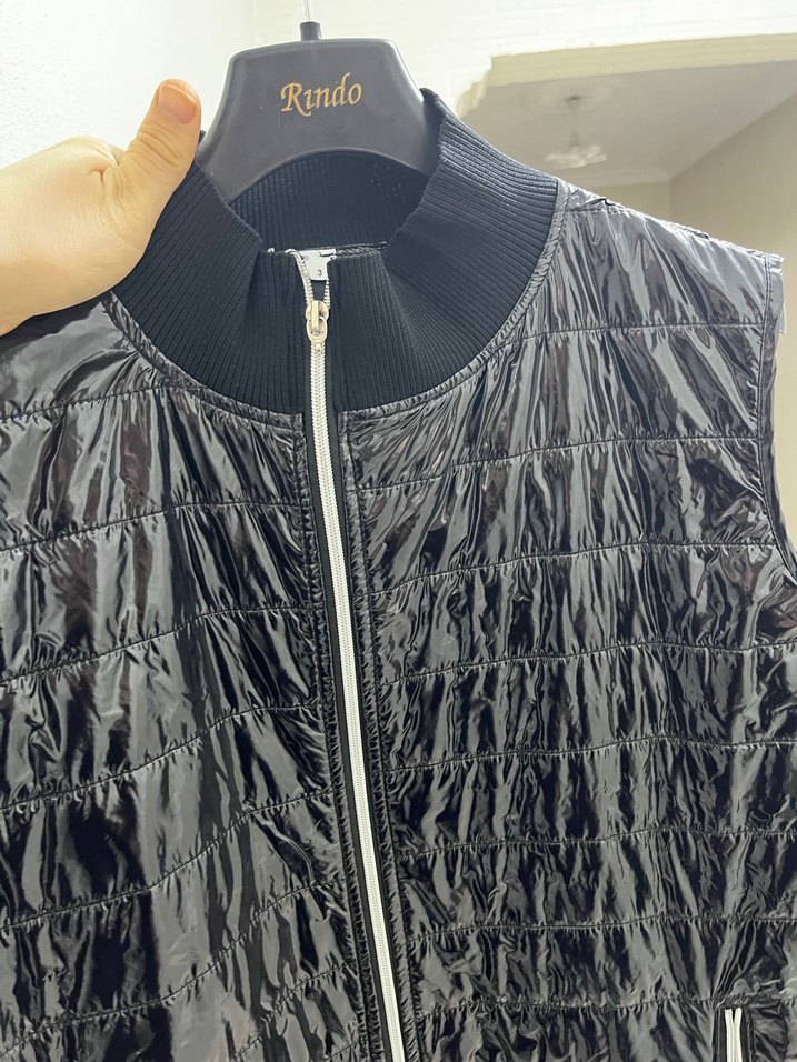 Siyah Parlak Fermuarlı Uzun Kadın Yelek - Görsel 5