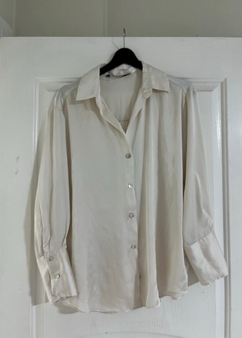 Beyaz Düğmeli Gömlek - Görsel 6