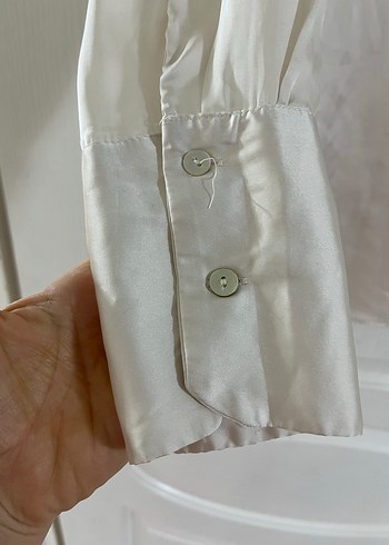 Beyaz Düğmeli Gömlek - Görsel 5