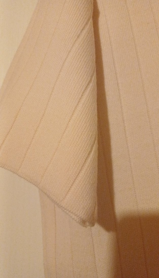 Bej V Yaka Kısa Kollu Uzun Triko Elbise - Görsel 3