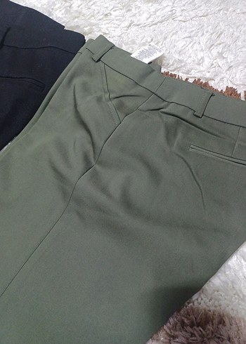 Kadın Kısa Kumaş Pantolon -  2 adet Haki  1 siyah - Görsel 4