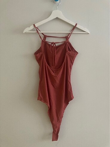 Trendyol & Milla Sırt dekolteli nar ciceği trendyol bodysuit