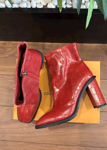 Kırmızı Deri Kadın Topuklu Botlar - Görsel 4