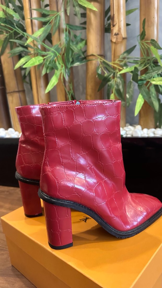 Kırmızı Deri Kadın Topuklu Botlar - Görsel 2