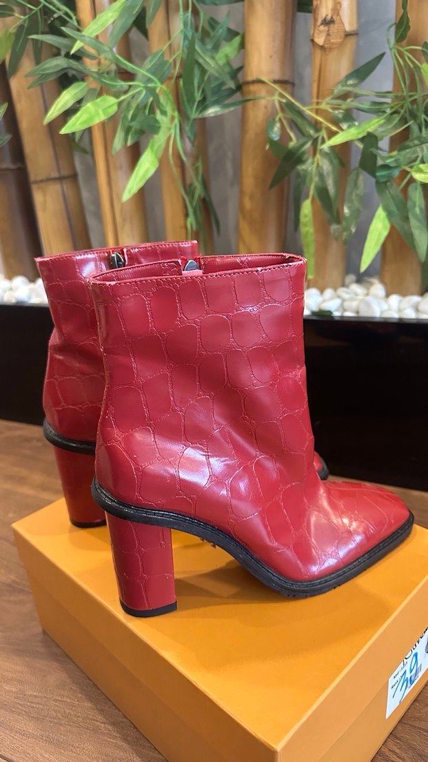 Kırmızı Deri Kadın Topuklu Botlar - Görsel 3
