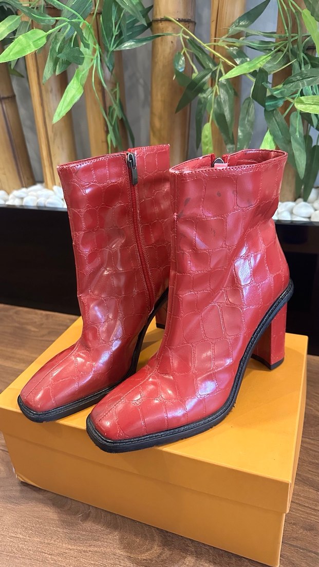 Kırmızı Deri Kadın Topuklu Botlar - Görsel 5