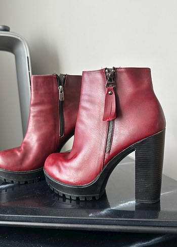 Kırmızı Deri Fermuarlı Kadın Topuklu Bot - Görsel 2