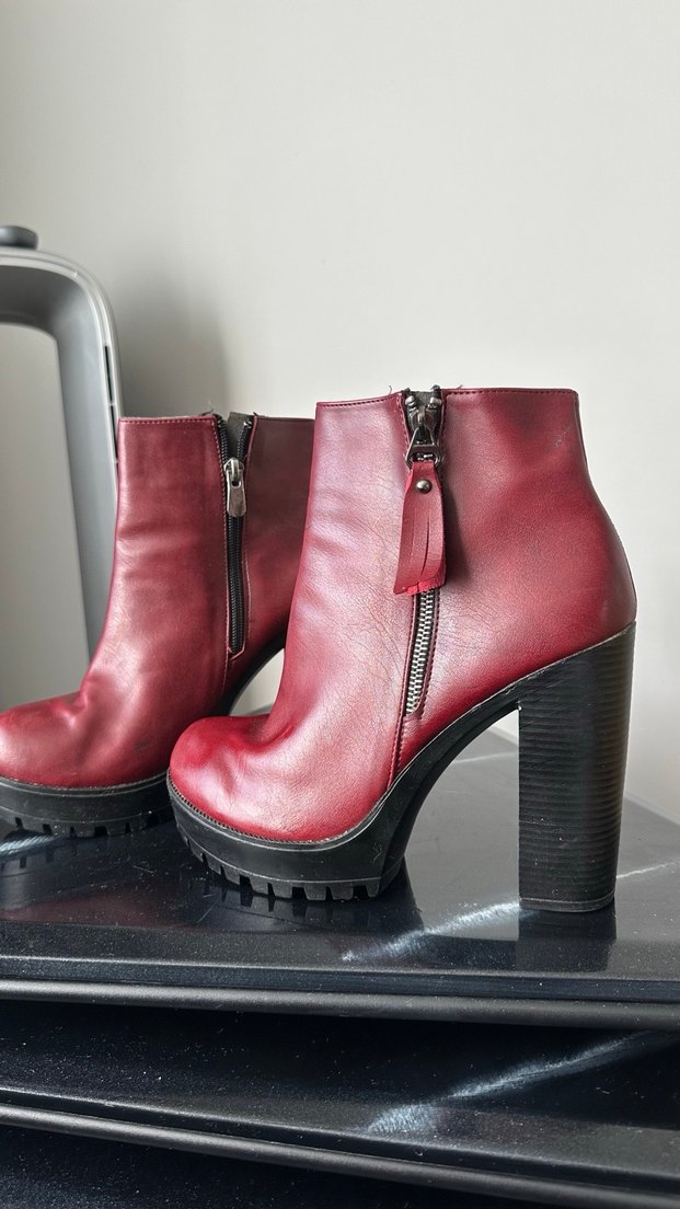 Kırmızı Deri Fermuarlı Kadın Topuklu Bot - Görsel 2