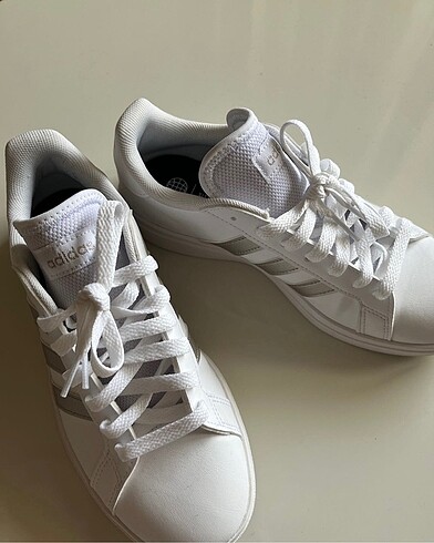Adidas Adidas kadın ayakkabısı