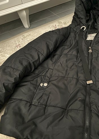 LC Waikiki Siyah Kapüşonlu Kadın Kışlık Mont