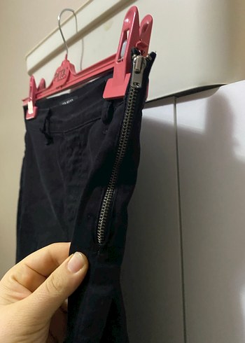 Siyah Dar Kesim Midi Kadın Pantolon - Görsel 3