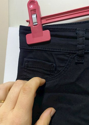 Siyah Kemerli Kadın Kot Pantolon - Görsel 4