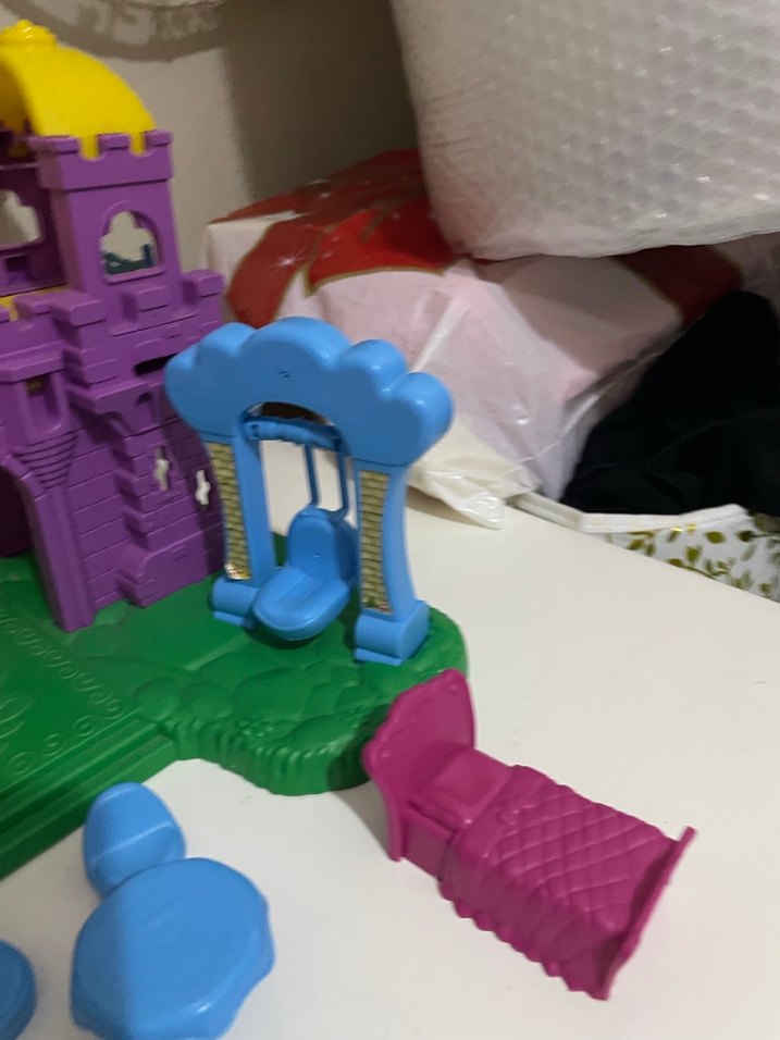 Mor ve Sarı Renkli Oyuncak Kale Seti - Görsel 4