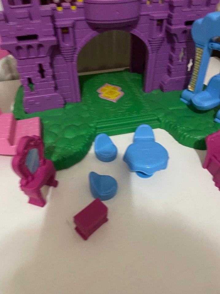 Mor ve Sarı Renkli Oyuncak Kale Seti - Görsel 5