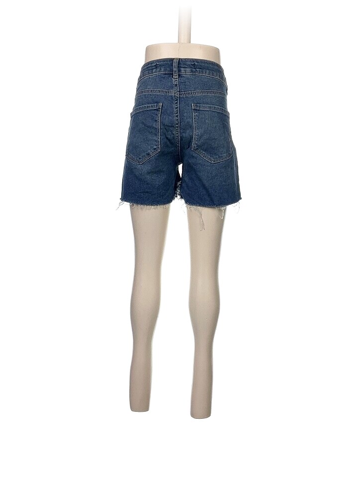 LC Waikiki Mini Şort %70 İndirimli. - Görsel 3