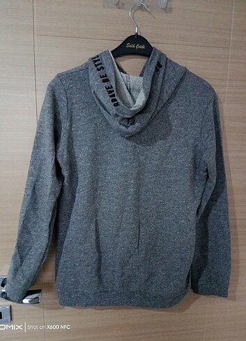 13-14 Yaş Beden Sweatshirt içi dışı pamuklu hic sorunu yok