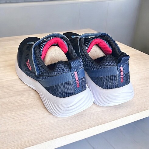 Skechers Orijinal erkek çocuk ayakkabısı 32 numara
