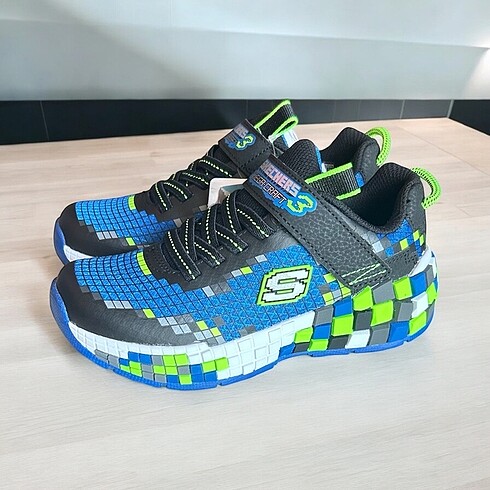Erkek çocuk Skechers ayakkabı 30