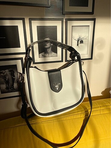 Prada çanta