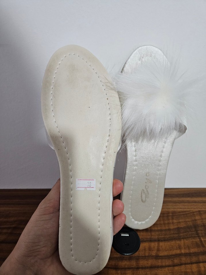 Beyaz Tüylü Yeni Gelin Terliği - Görsel 3