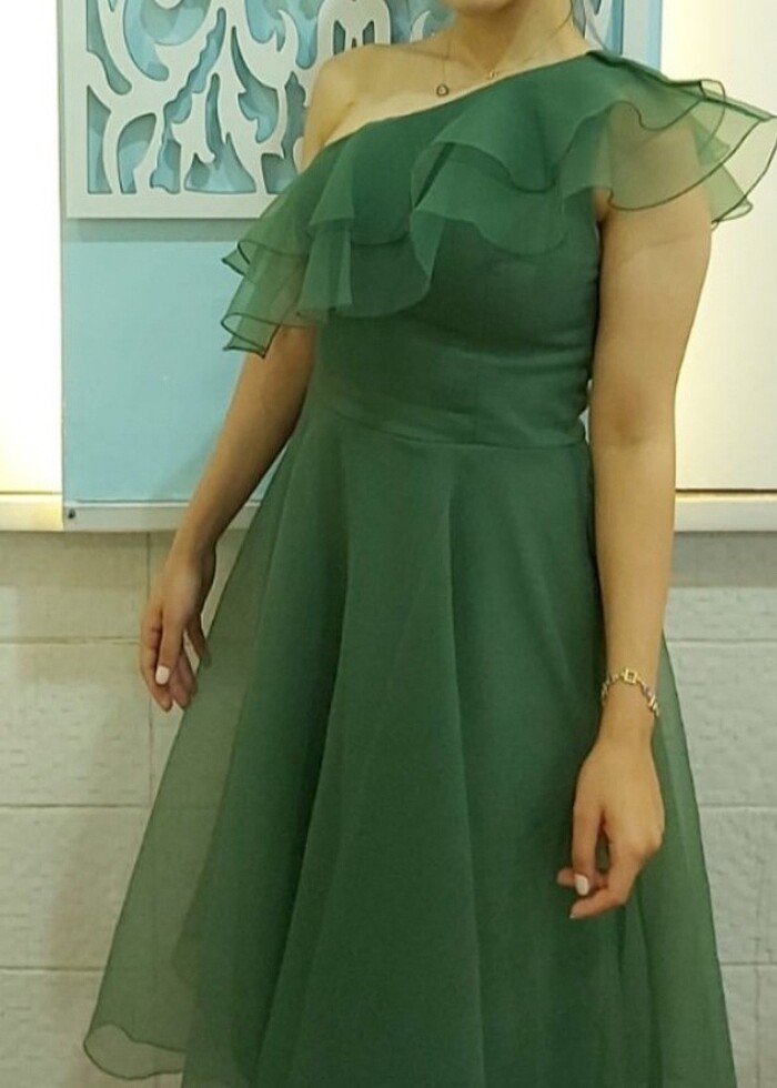 Abiye elbise sadece bir kere giyildi  - Görsel 2