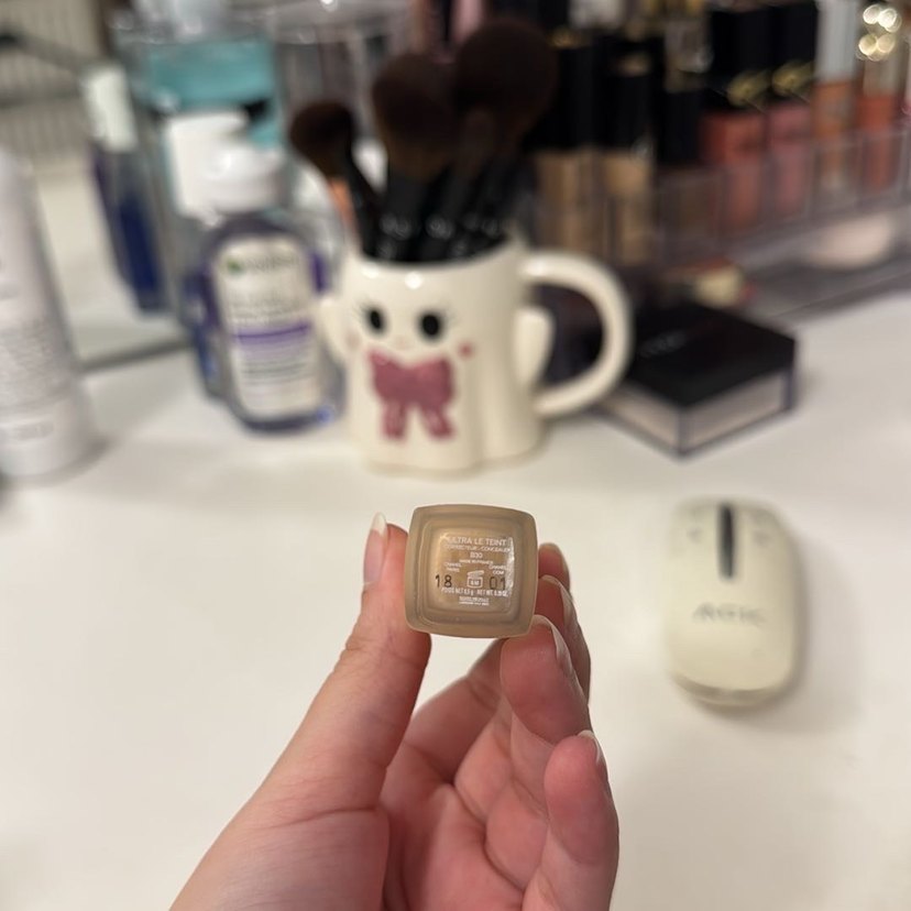 Chanel Yeni Formül Kapatıcı B30 - Görsel 2