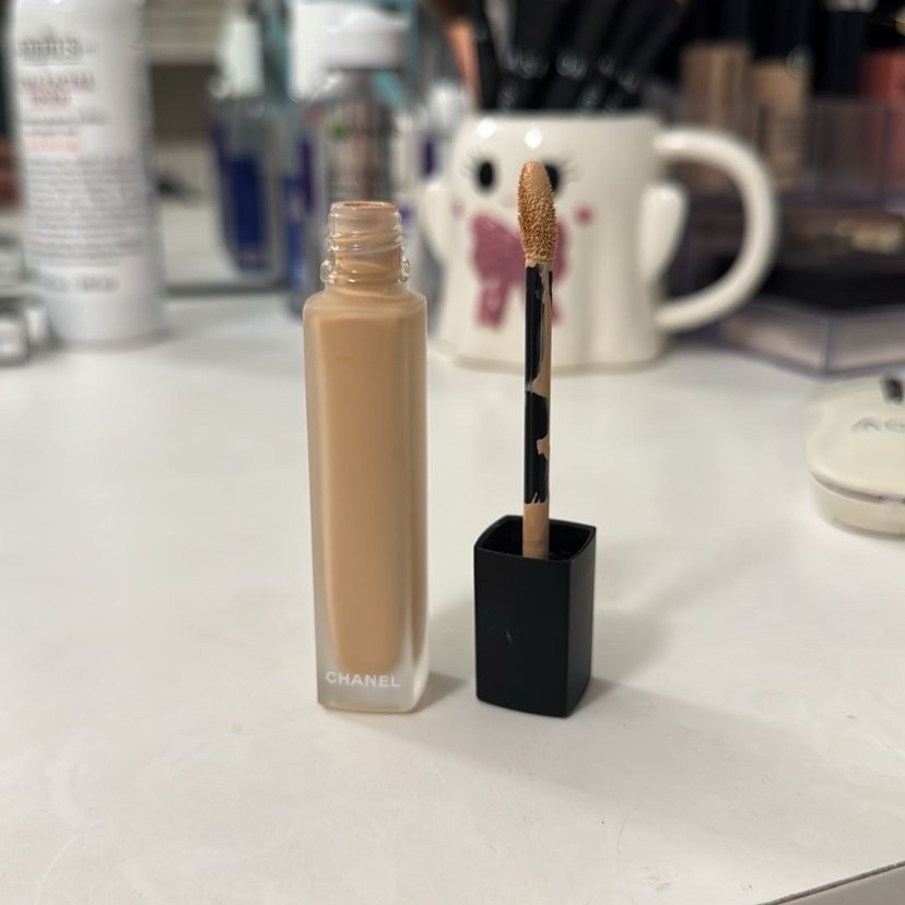 Chanel Yeni Formül Kapatıcı B30 - Görsel 3
