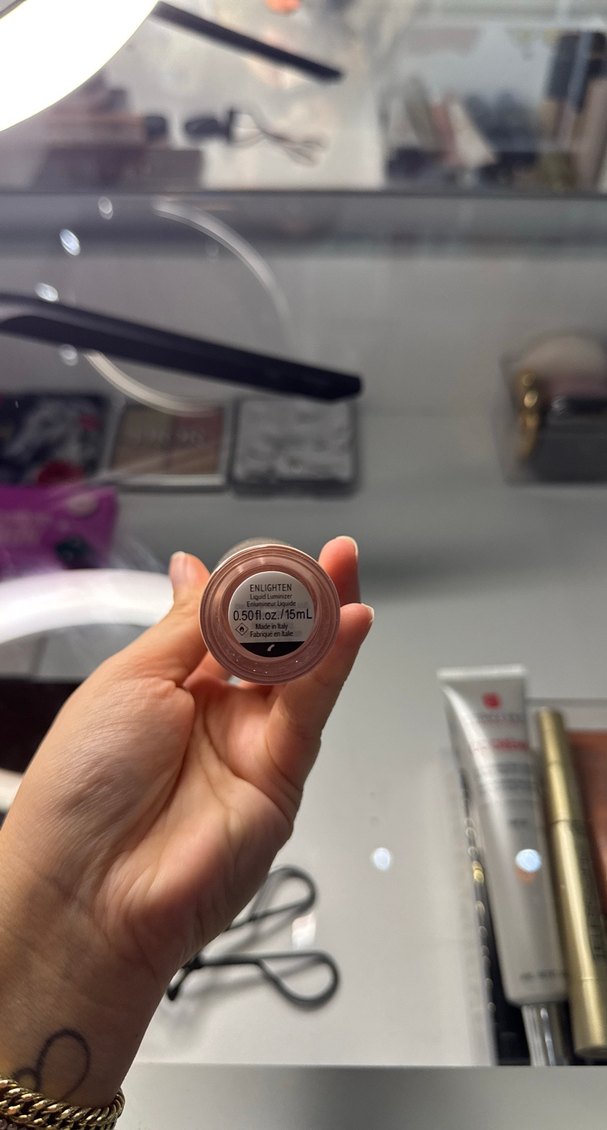 Rare beauty Higlighter Enlighten Rengi - Görsel 2