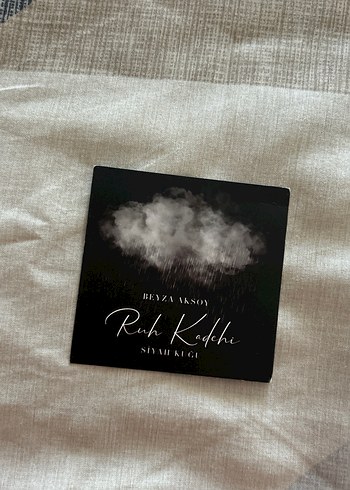 Ruh Kadehi Siyah Kuğu - Beyza Aksoy - Görsel 3