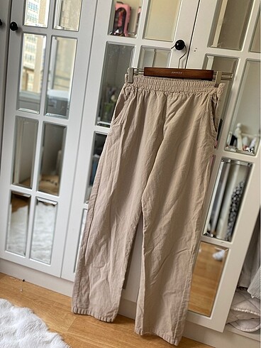 Krem renkli keren pantolon
