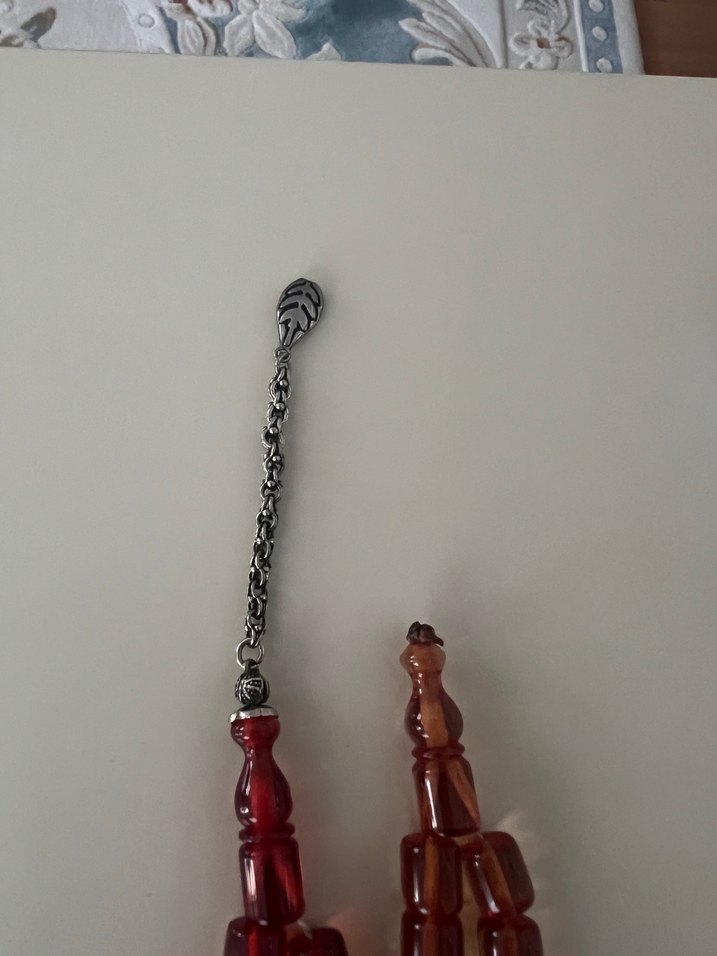 Koyu Kırmızı Erkek Tesbih 2 adet fiyatı
Gümüş püskürlü katalina - Görsel 3