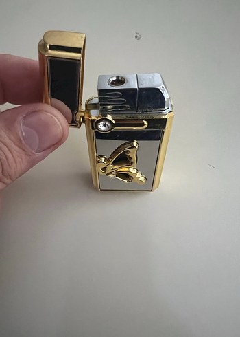 Altın Renkli Parlak Kelebekli Çakmak - Görsel 2