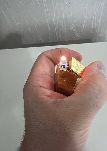 Parlak Altın Renkli Hediye Çakmak - Görsel 4