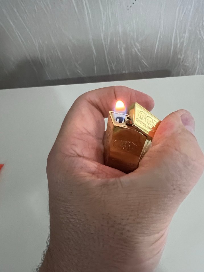 Parlak Altın Renkli Hediye Çakmak - Görsel 4